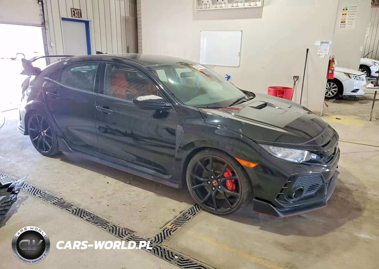 2018 Honda Civic Type-R Touring VIN:SHHFK8G74JU202363 - 4