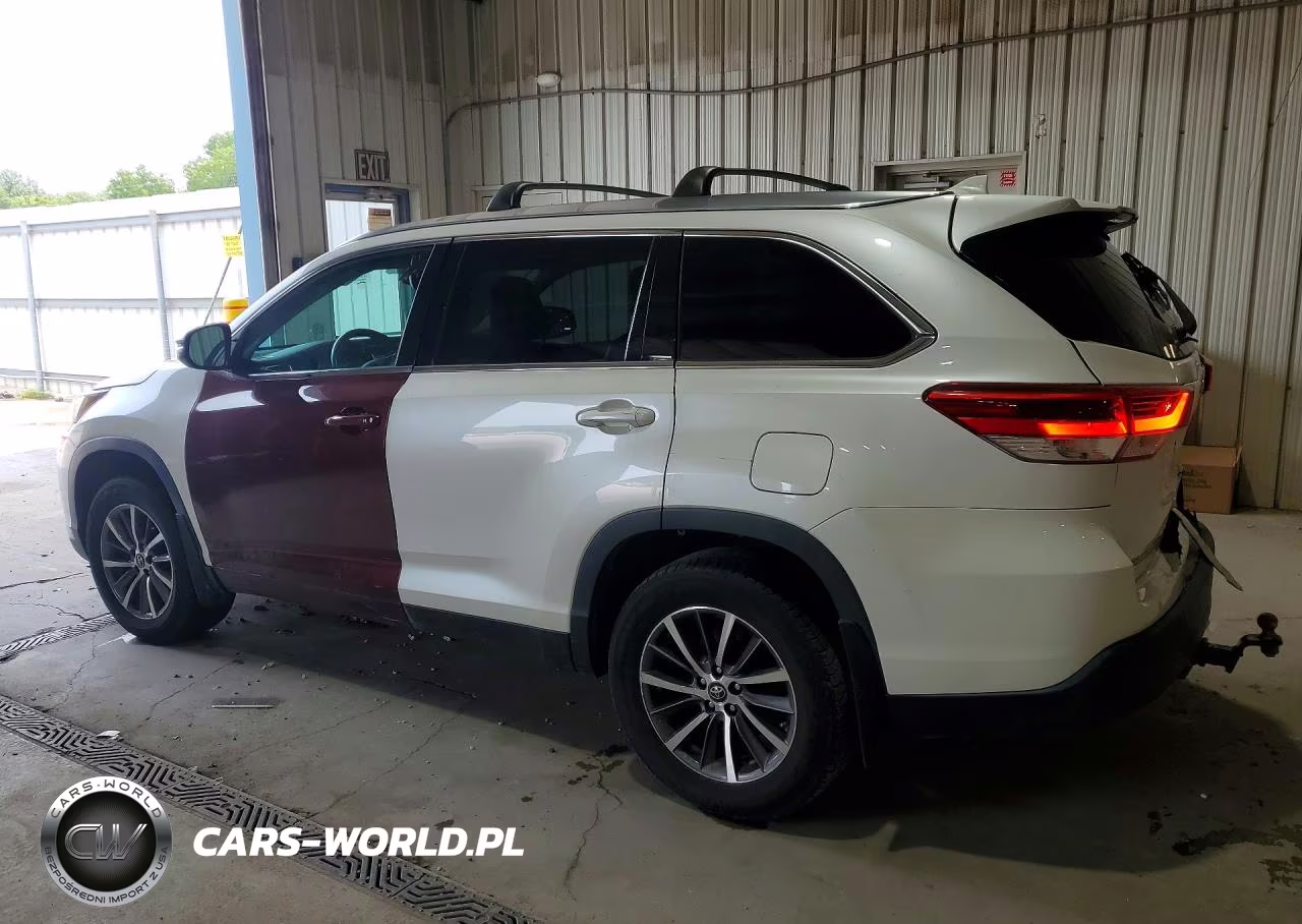2019 Toyota Highlander Xle VIN:5TDJZRFH6KS598302 - 2
