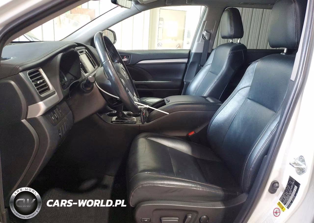 2019 Toyota Highlander Xle VIN:5TDJZRFH6KS598302 - 7