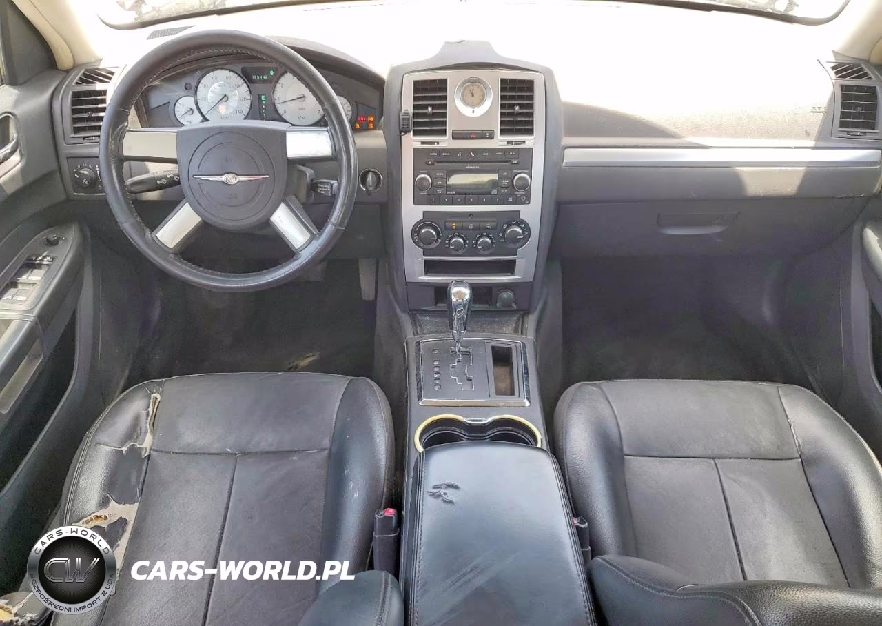 2010 Chrysler 300 Touring VIN:2C3CA5CVXAH185299 - 8