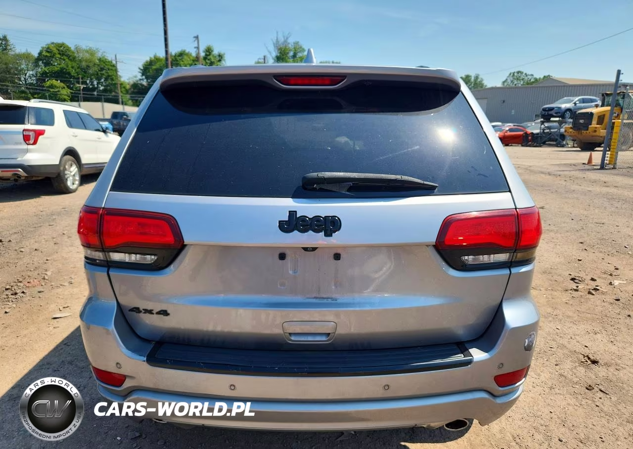 2015 Jeep Grand Cherokee Laredo VIN:1C4RJFAG1FC206115 - 6