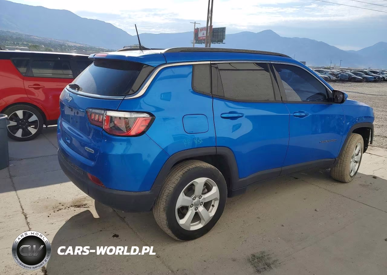 2019 Jeep Compass Latitude VIN:3C4NJDBB7KT781419 - 3