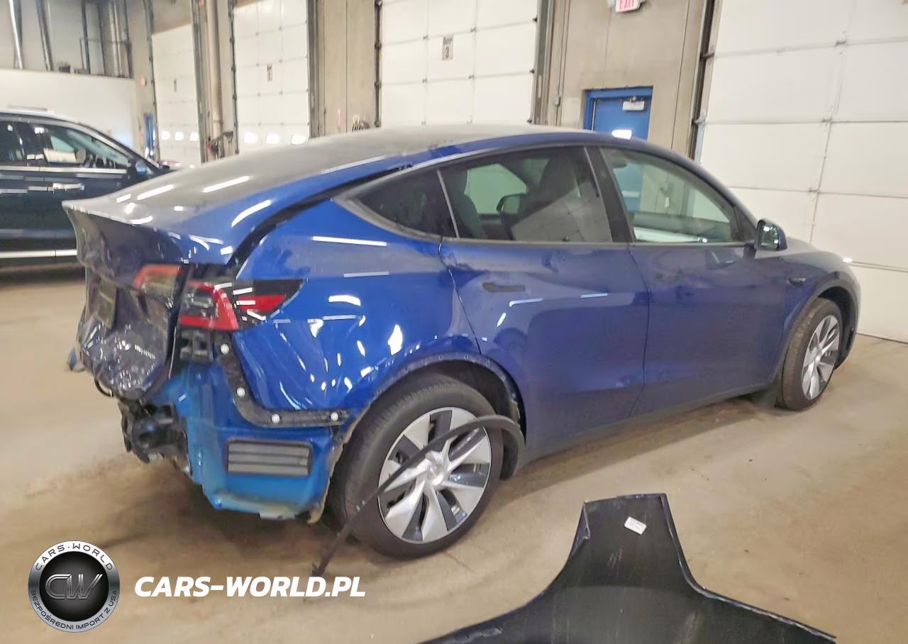 2024 Tesla Model Y VIN:7SAYGDEE2RA249022 - 3