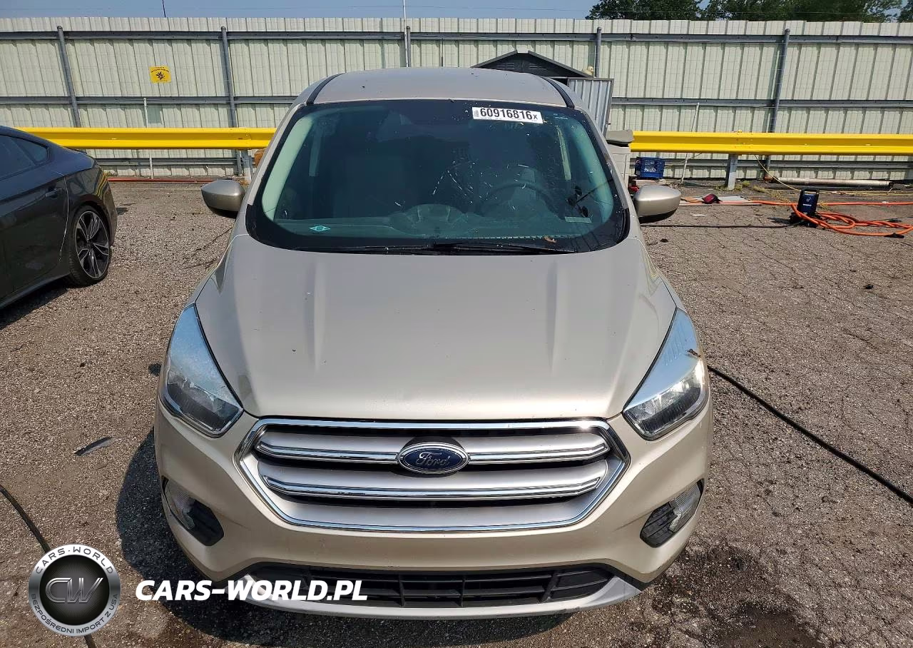 2017 Ford Escape Se VIN:1FMCU0GD7HUE06674 - 5