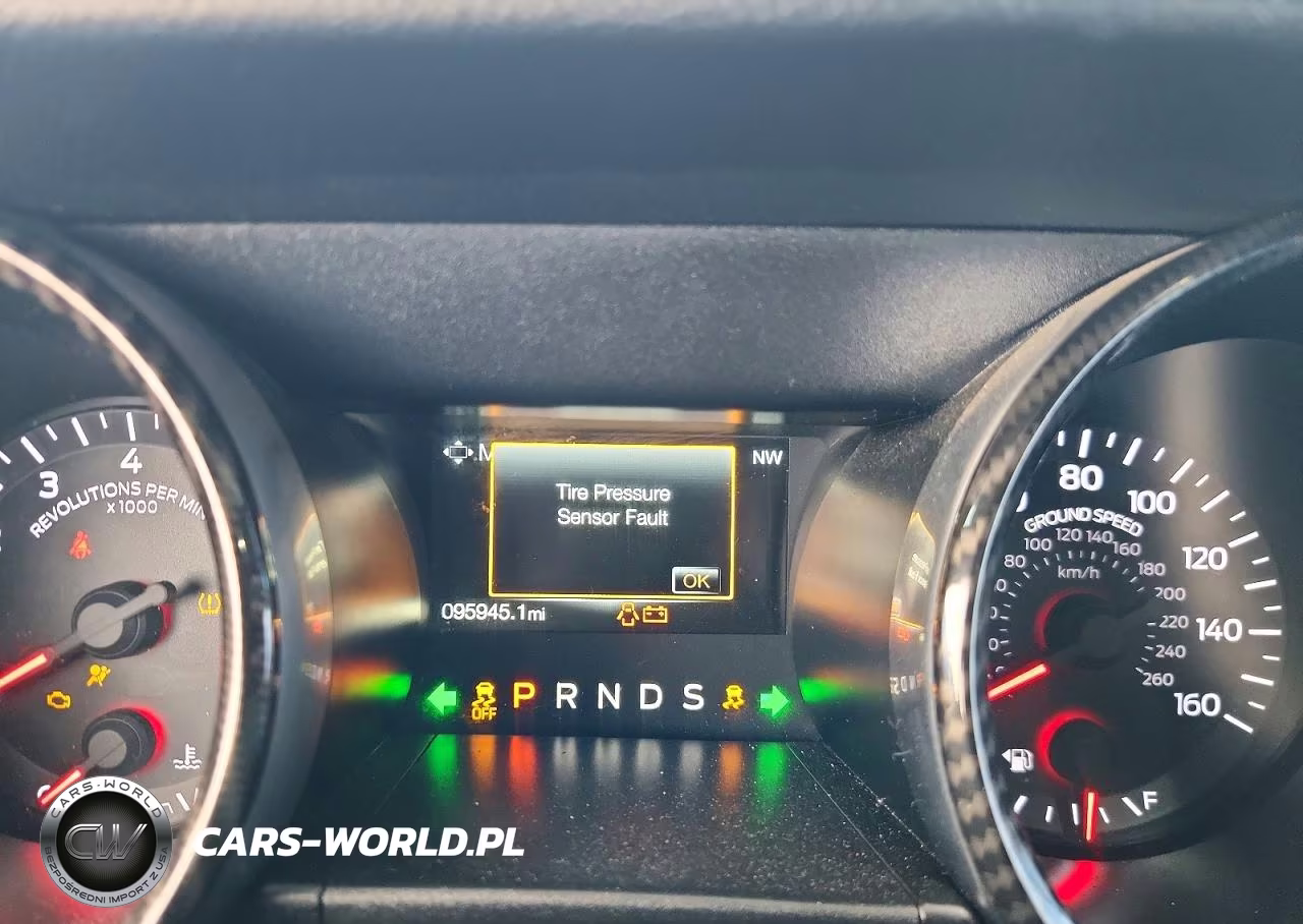 2018 Ford Mustang VIN:1FA6P8TH7J5180822 - 9