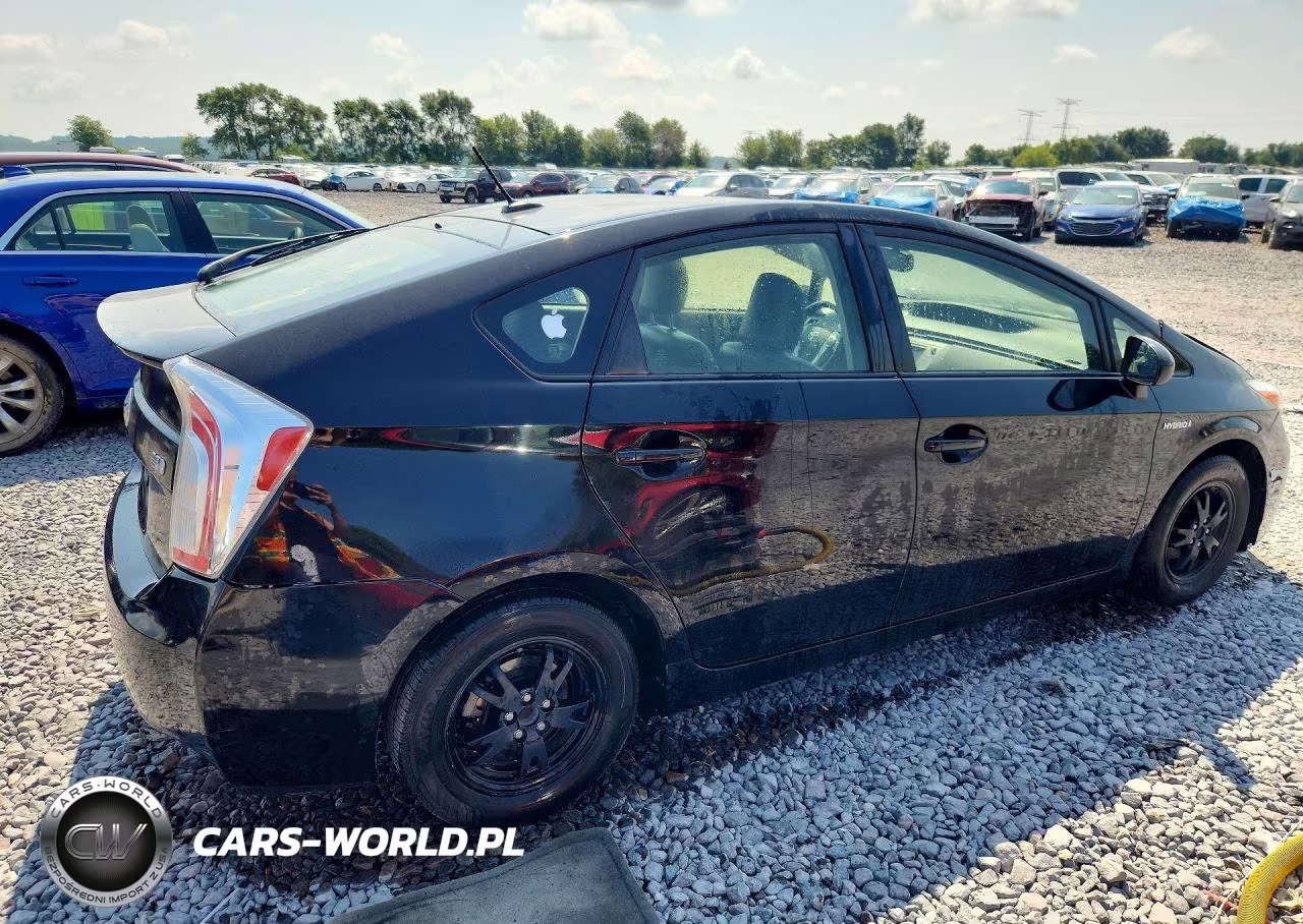 2012 Toyota Prius Four VIN:JTDKN3DU8C5534380 - 3