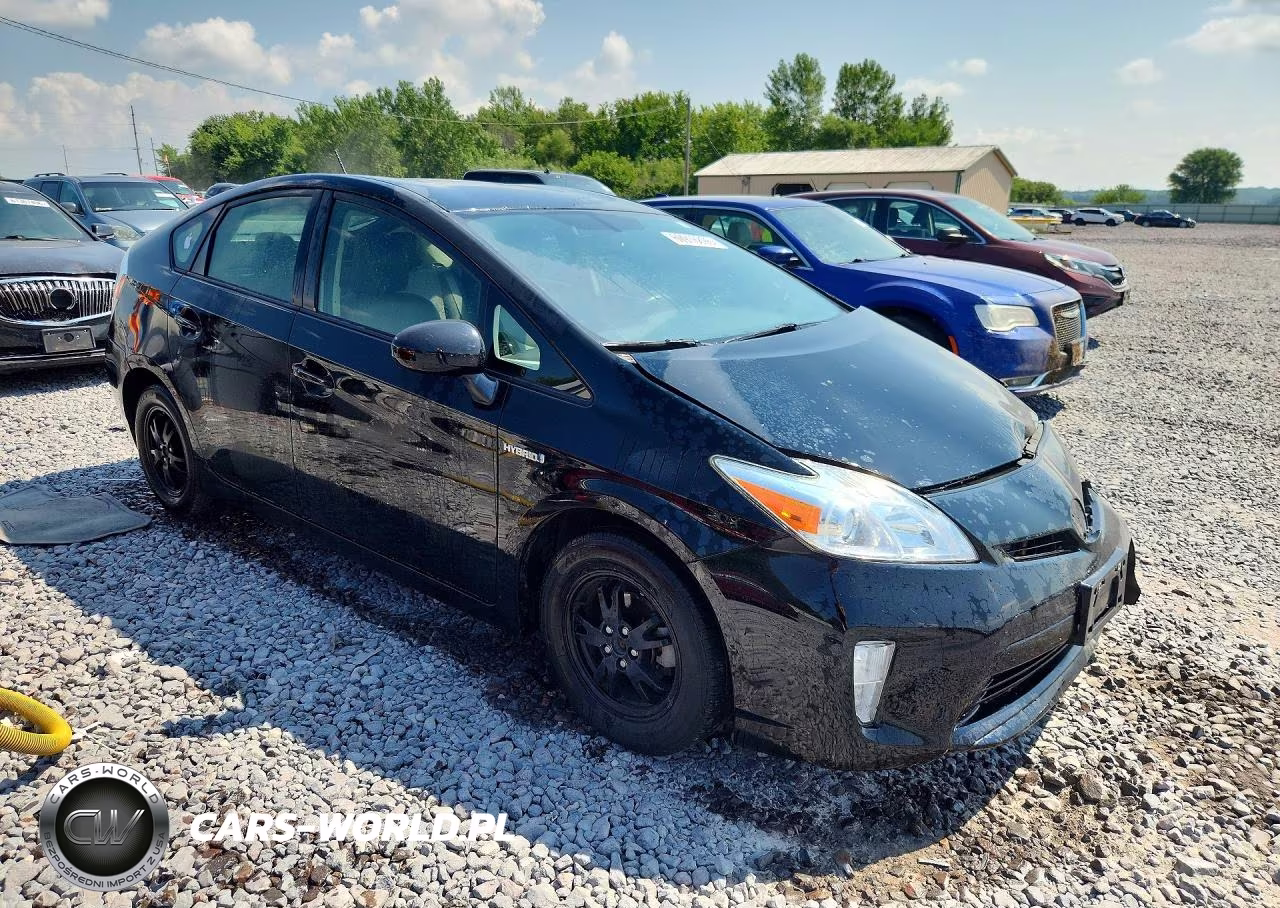 2012 Toyota Prius Four VIN:JTDKN3DU8C5534380 - 4