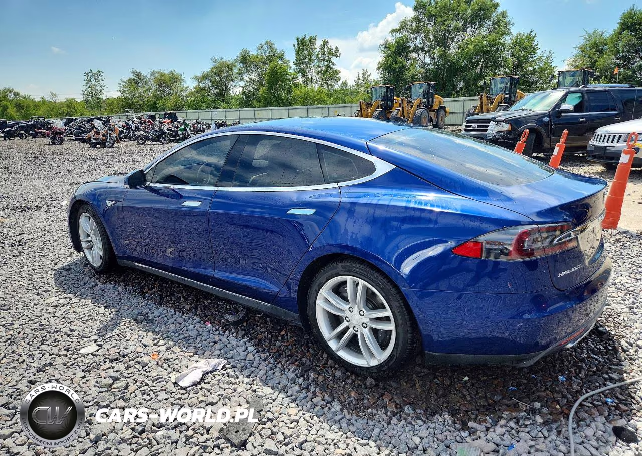 2015 Tesla Model S VIN:5YJSA1E29FF112327 - 2