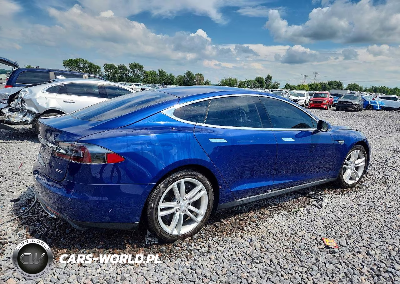2015 Tesla Model S VIN:5YJSA1E29FF112327 - 3