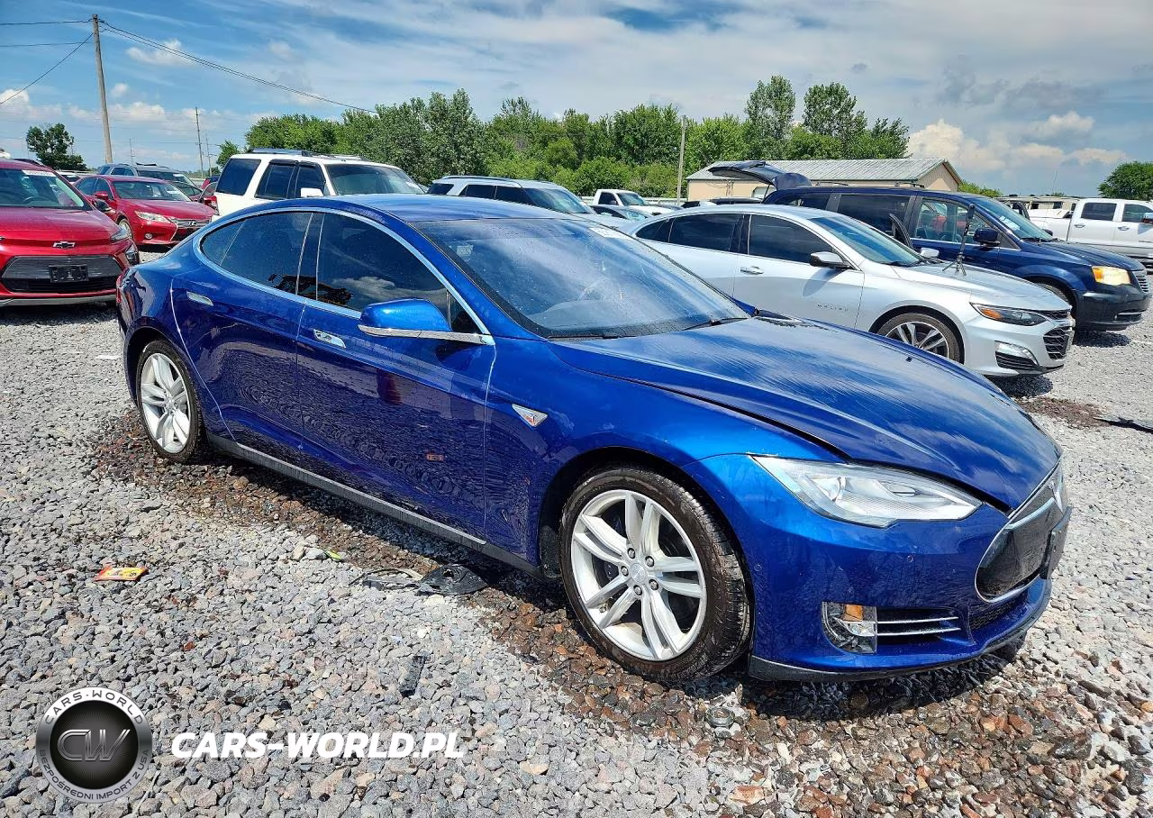 2015 Tesla Model S VIN:5YJSA1E29FF112327 - 4