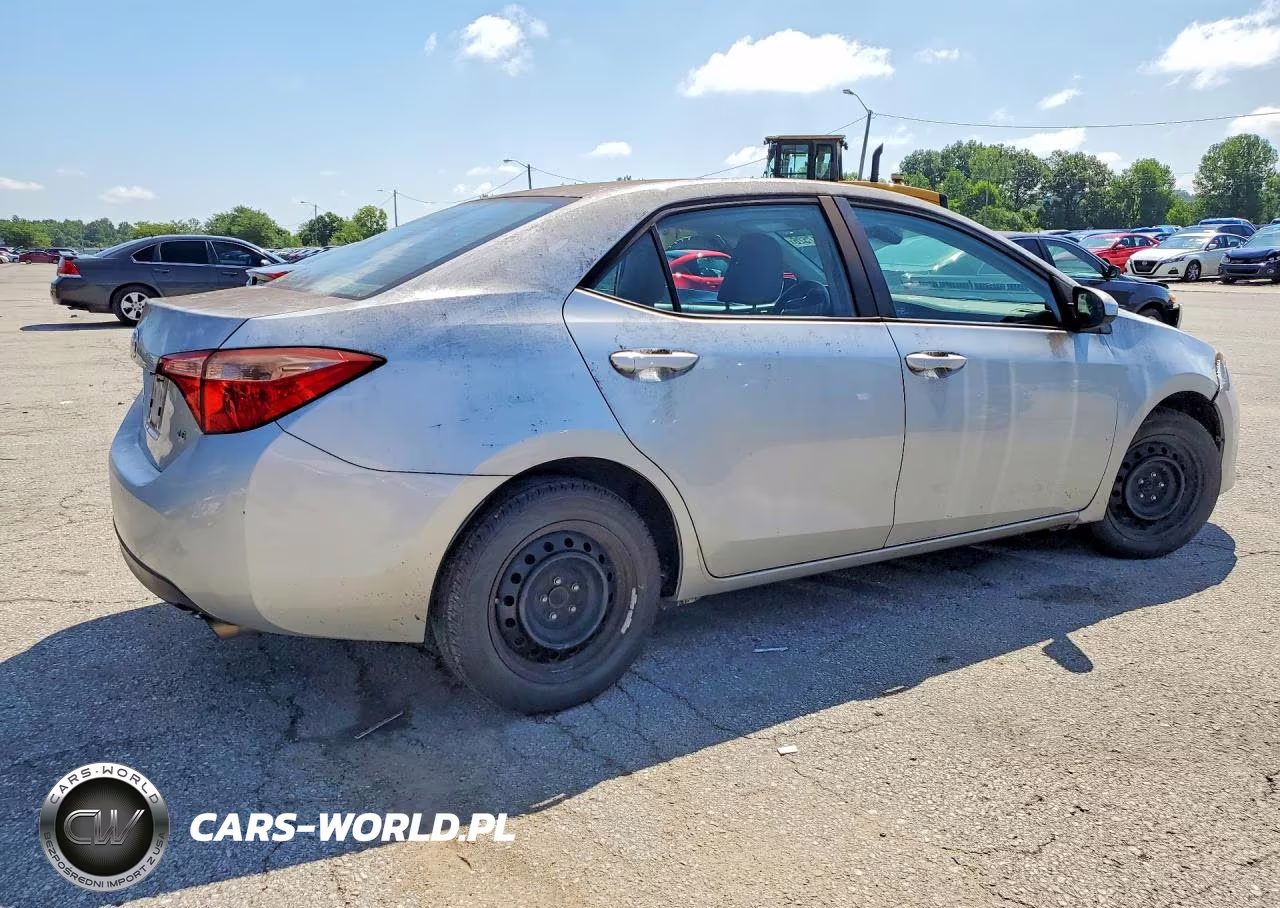 2019 Toyota Corolla Le VIN:5YFBURHE9KP938654 - 3