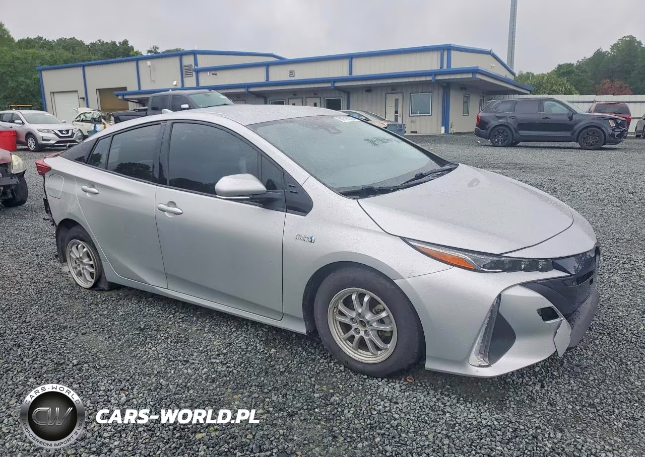 2018 Toyota Prius Prime VIN:JTDKARFP7J3087264 - 4
