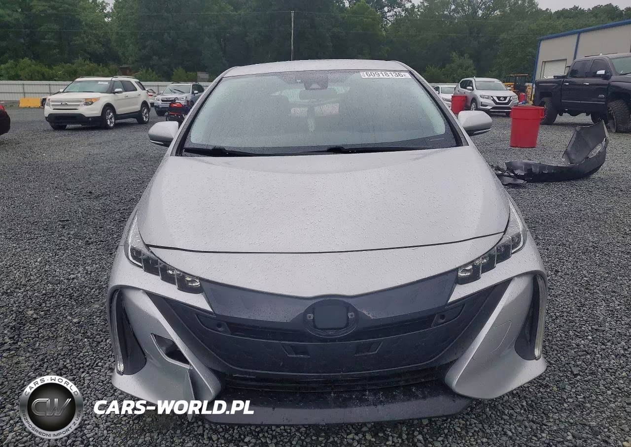 2018 Toyota Prius Prime VIN:JTDKARFP7J3087264 - 5