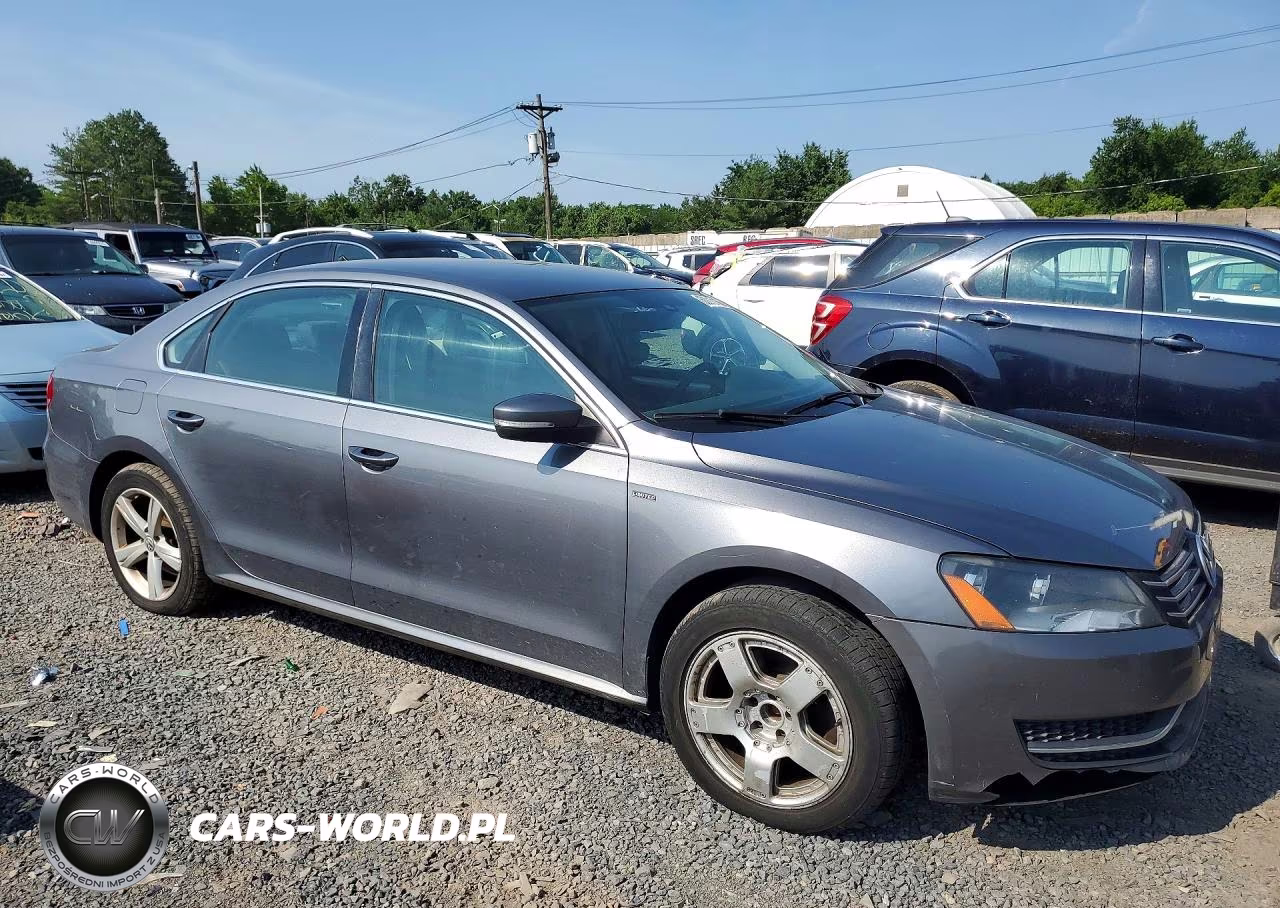 2014 Volkswagen Passat S VIN:1VWAS7A32EC041779 - 4
