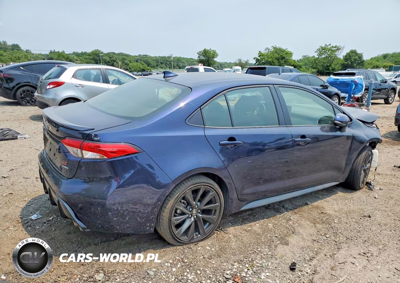 2025 Toyota Corolla Hybrid Se VIN:JTDBCMFE5S3094470 - 3