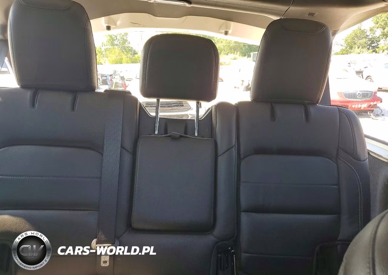 2020 Jeep Wrangler Unlimited Sahara VIN:1C4HJXEG0LW283094 - 10