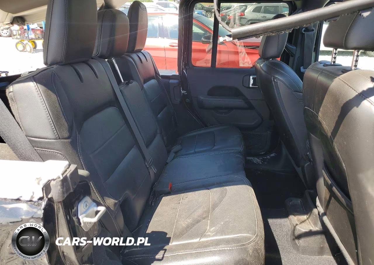 2020 Jeep Wrangler Unlimited Sahara VIN:1C4HJXEG0LW283094 - 11