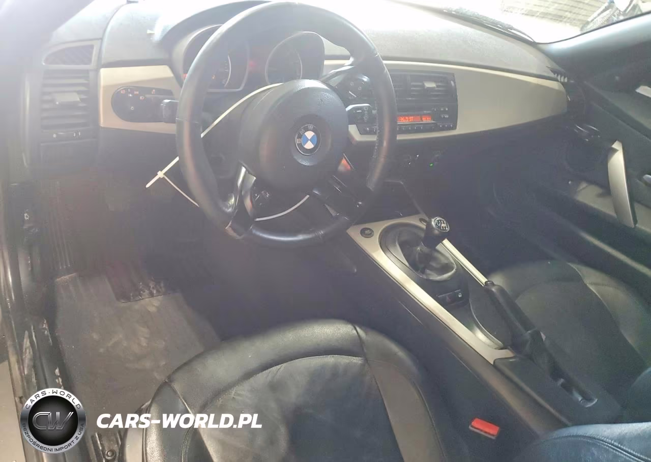 2005 BMW Z4 3.0 VIN:4USBT53545LT28509 - 8