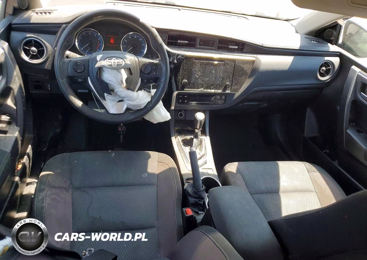 2018 Toyota Corolla Le VIN:2T1BURHE1JC974983 - 8
