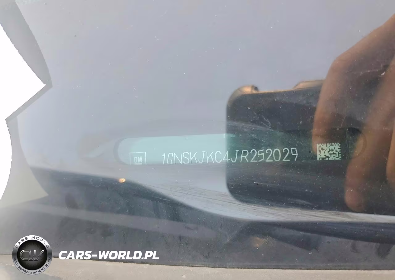 2018 Chevrolet Suburban K1500 Premier VIN:1GNSKJKC4JR252029 - 13