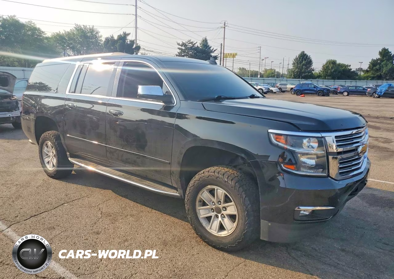 2018 Chevrolet Suburban K1500 Premier VIN:1GNSKJKC4JR252029 - 4
