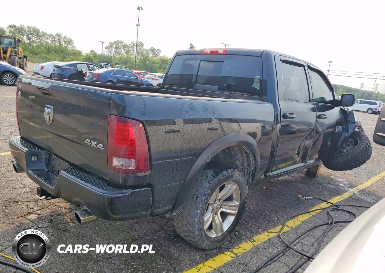 2016 Ram 1500 Sport VIN:1C6RR7MT1GS124293 - 3