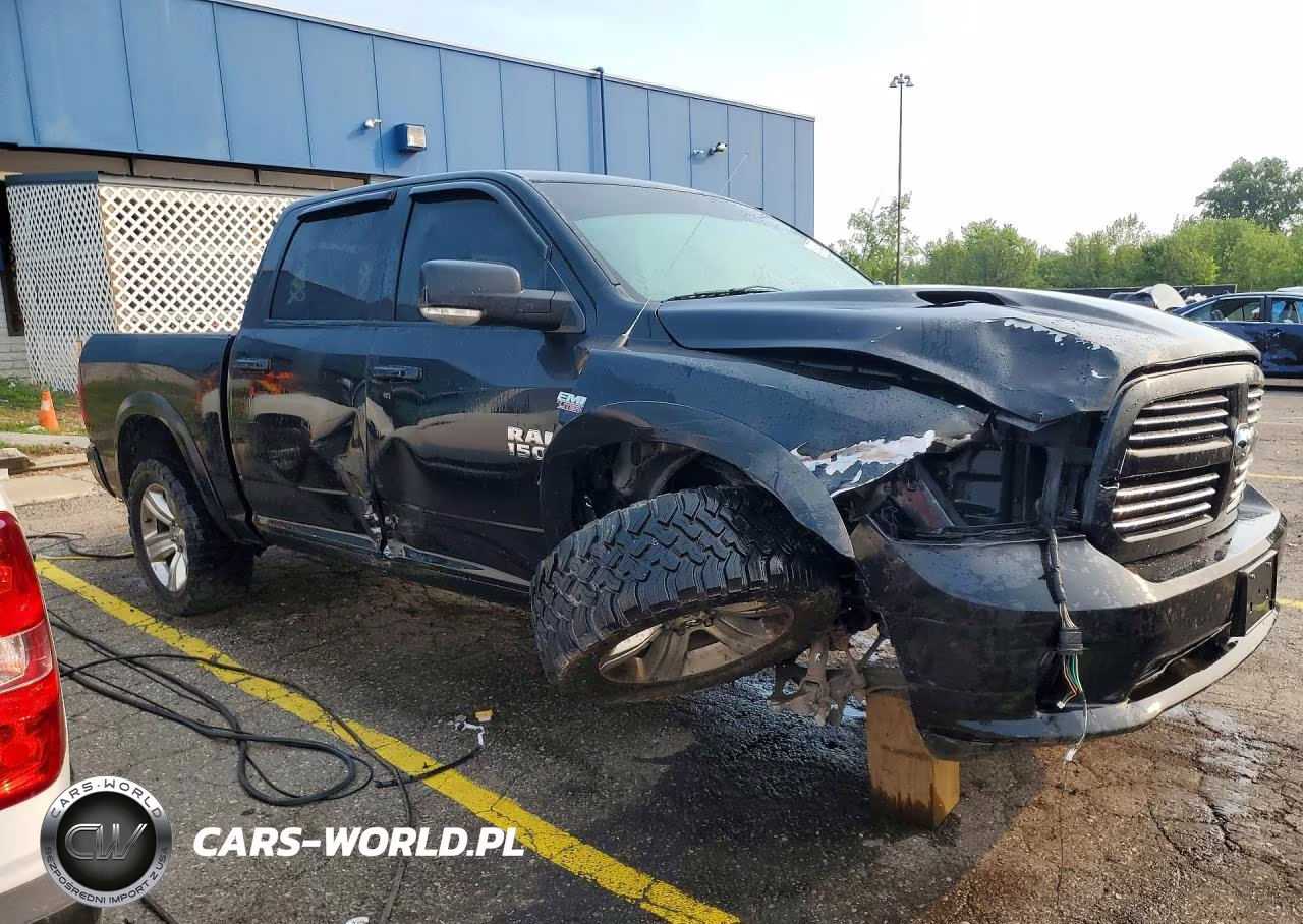 2016 Ram 1500 Sport VIN:1C6RR7MT1GS124293 - 4