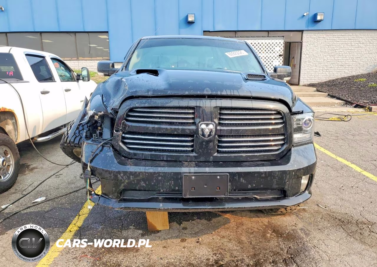 2016 Ram 1500 Sport VIN:1C6RR7MT1GS124293 - 5