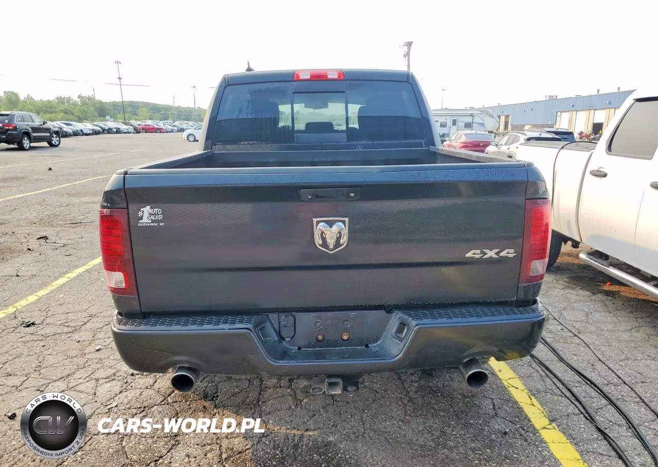 2016 Ram 1500 Sport VIN:1C6RR7MT1GS124293 - 6