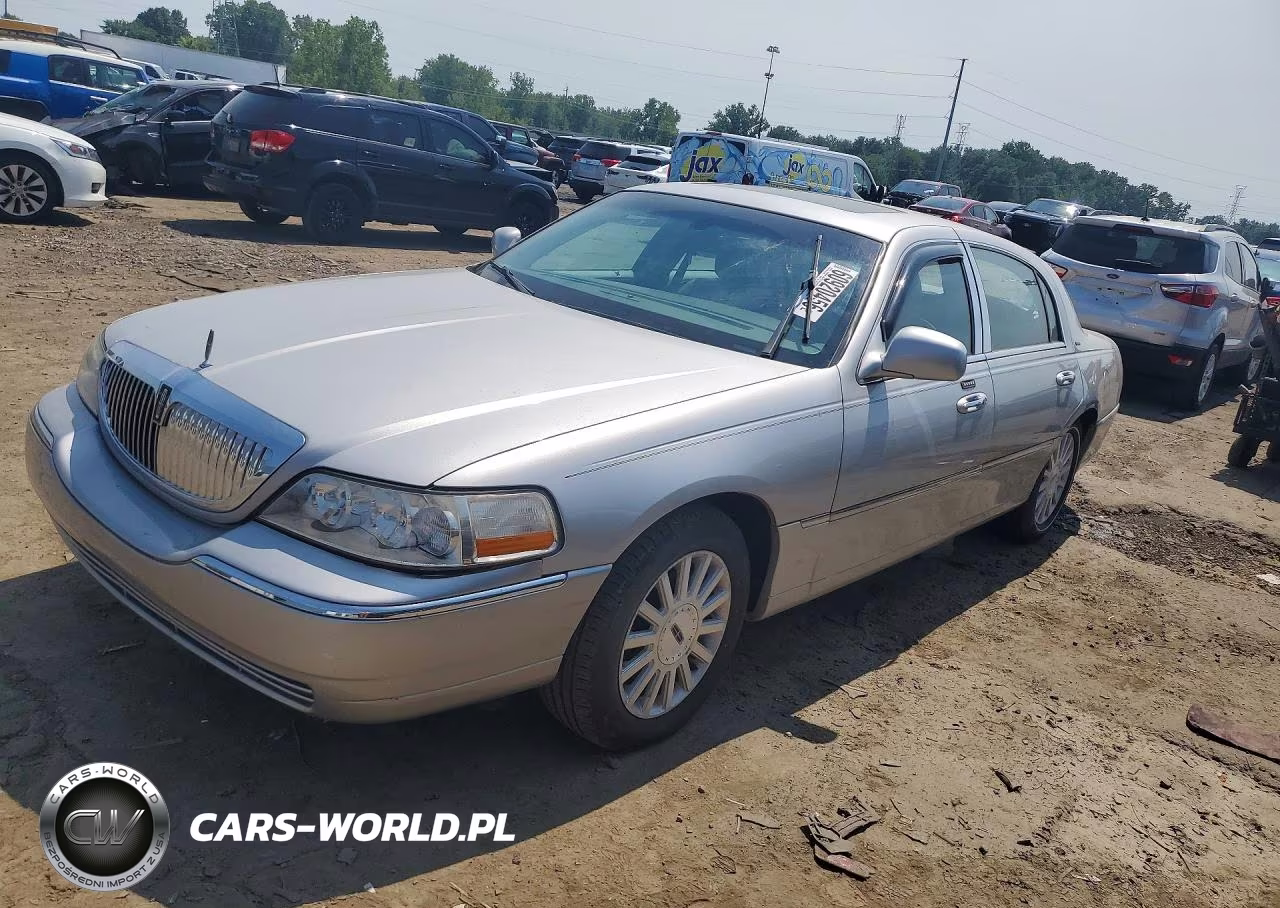 2004 Lincoln Town Car Ultimate