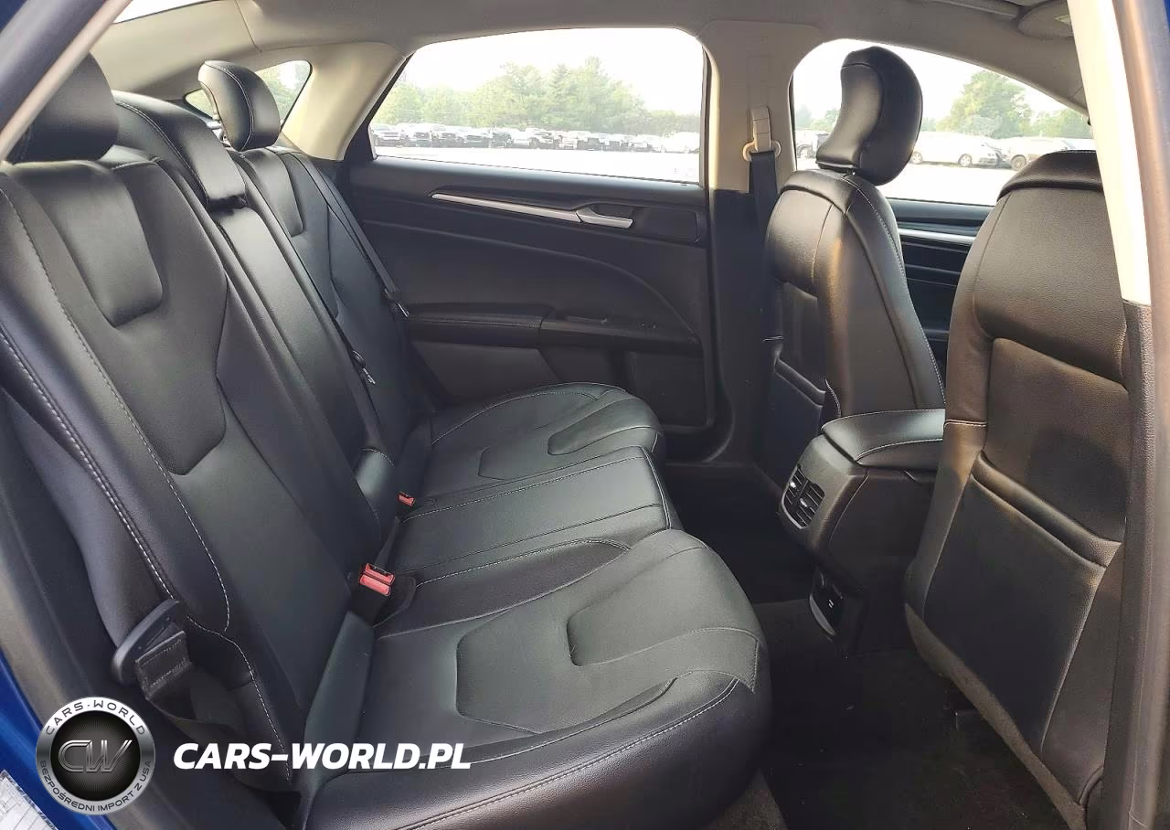 2018 Ford Fusion Titanium-Platinum VIN:3FA6P0K93JR227563 - 10