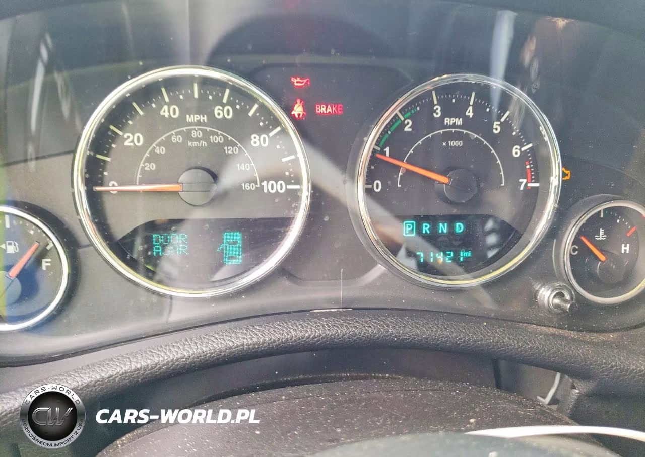 2016 Jeep Wrangler Unlimited Sport VIN:1C4BJWDG0GL190228 - 9