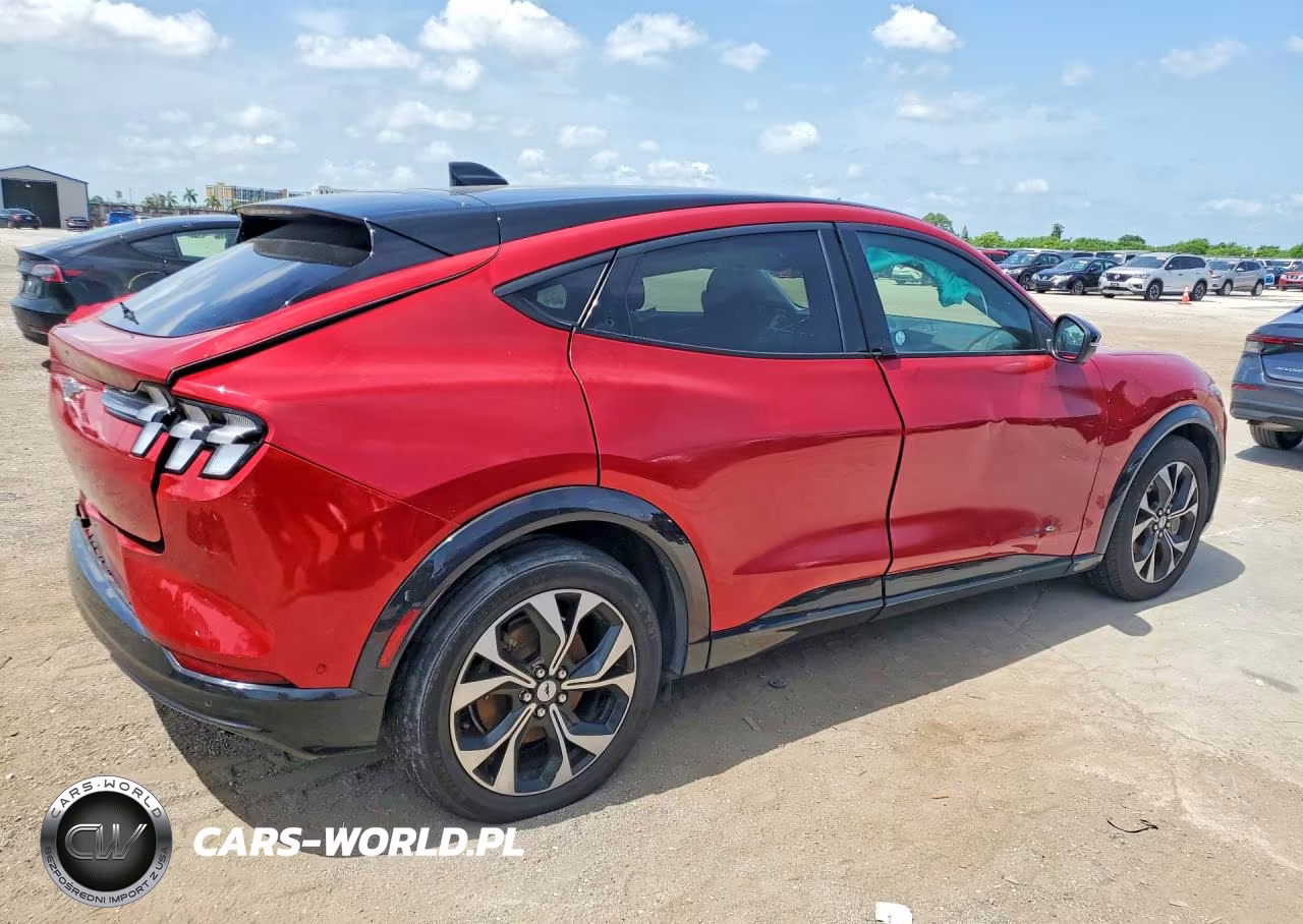2023 Ford Mustang Mach-E Premium VIN:3FMTK3SU0PMB05813 - 3