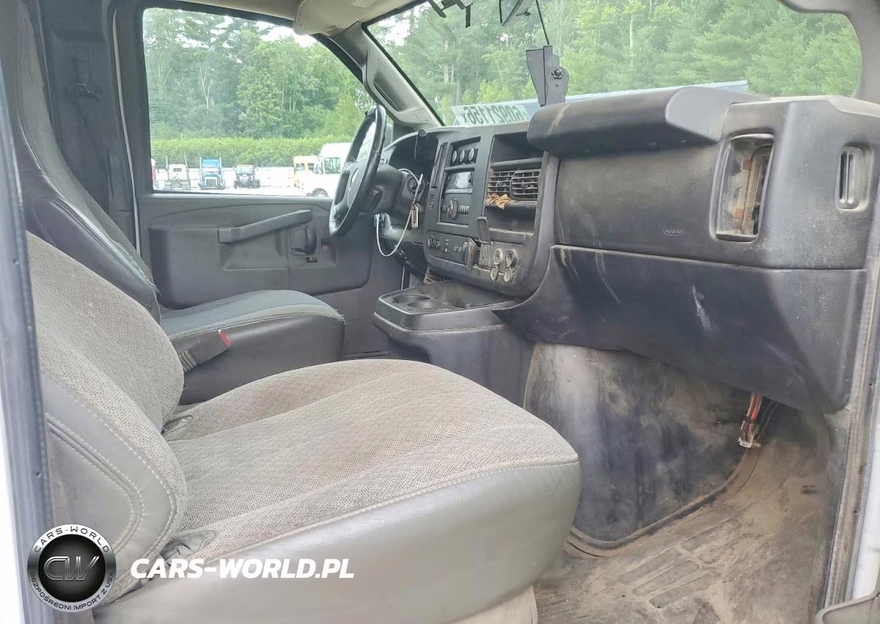 2020 Chevrolet Express G3500 VIN:1GB0GRFG9L1265152 - 11