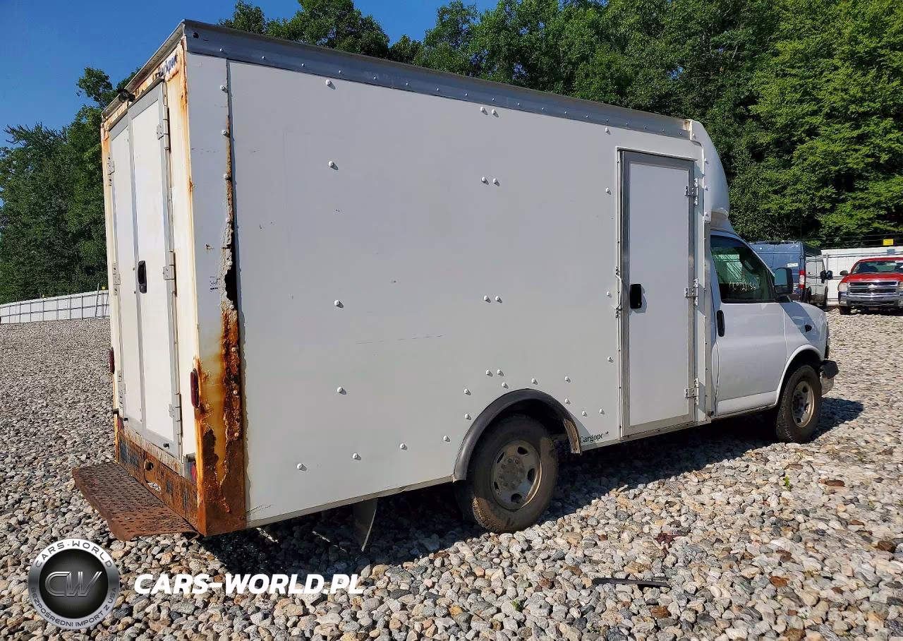 2020 Chevrolet Express G3500 VIN:1GB0GRFG9L1265152 - 3