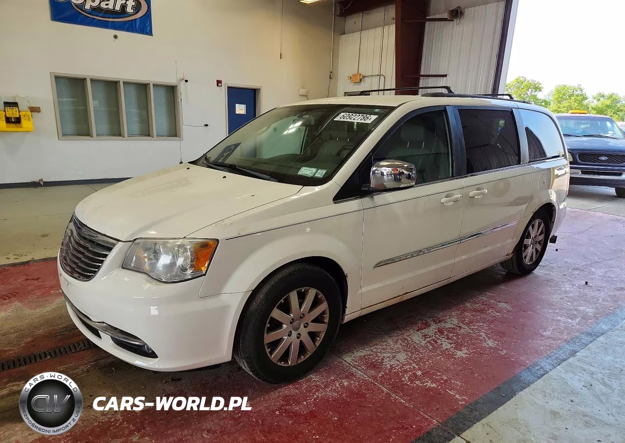 2011 Chrysler Town & Country Touring L