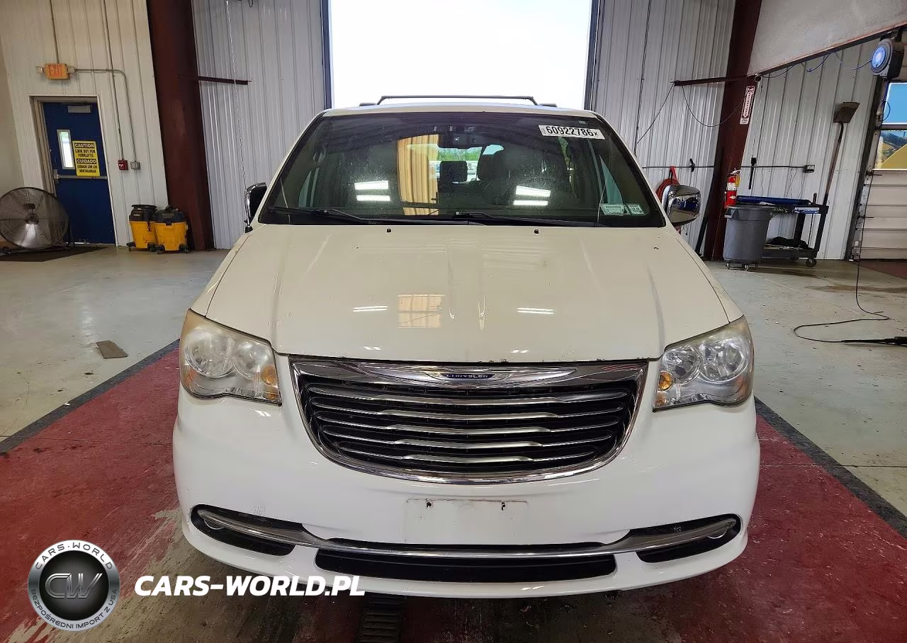 2011 Chrysler Town & Country Touring L VIN:2A4RR8DG1BR759679 - 5