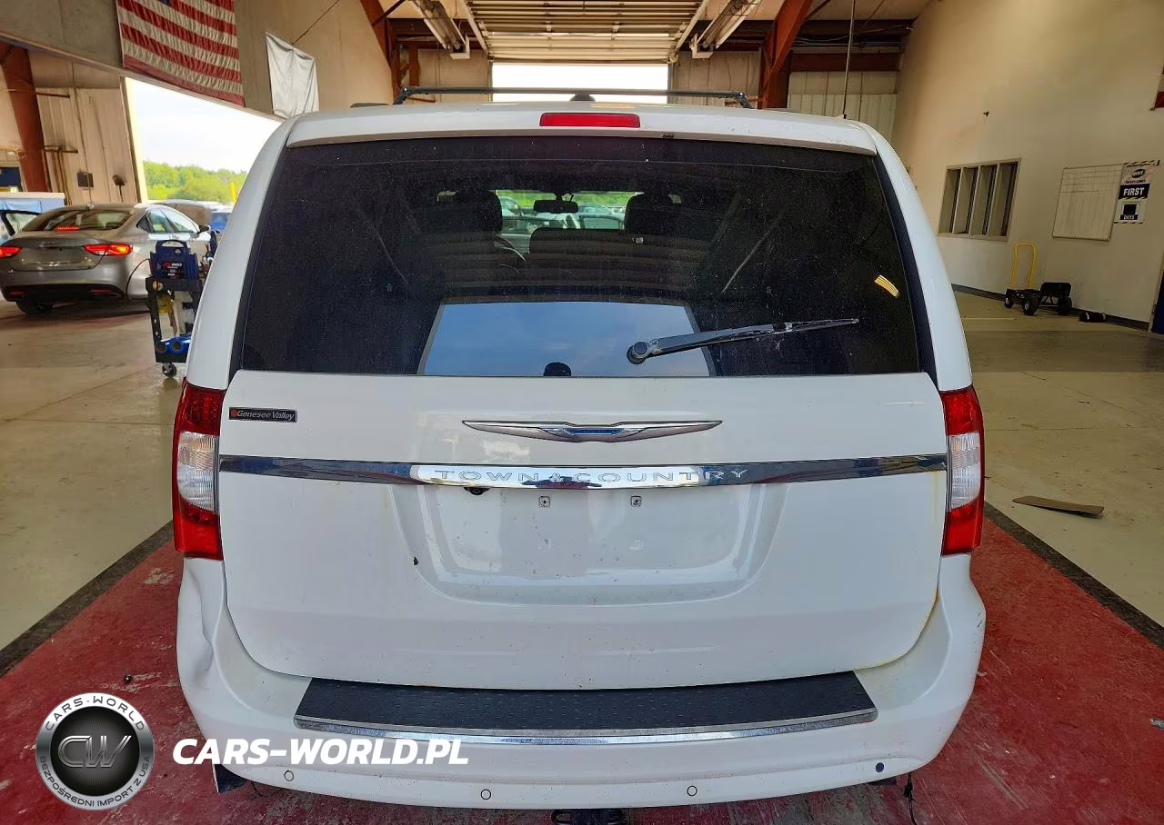 2011 Chrysler Town & Country Touring L VIN:2A4RR8DG1BR759679 - 6