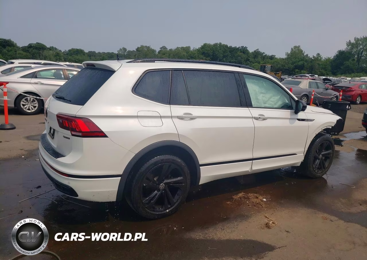 2023 Volkswagen Tiguan Se R-Line Black VIN:3VV8B7AX8PM077435 - 3