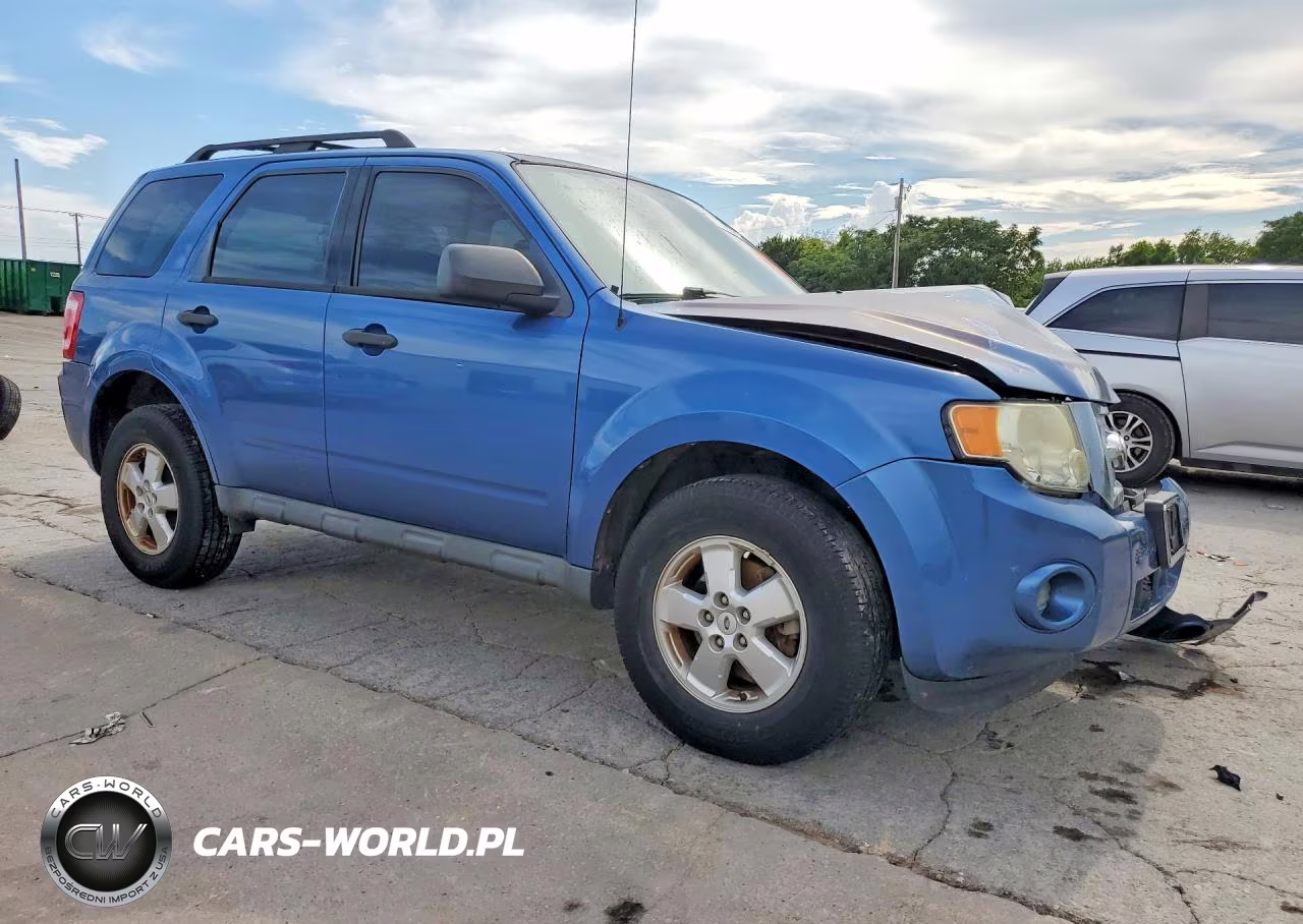 2010 Ford Escape Xls VIN:1FMCU0C74AKC77018 - 4