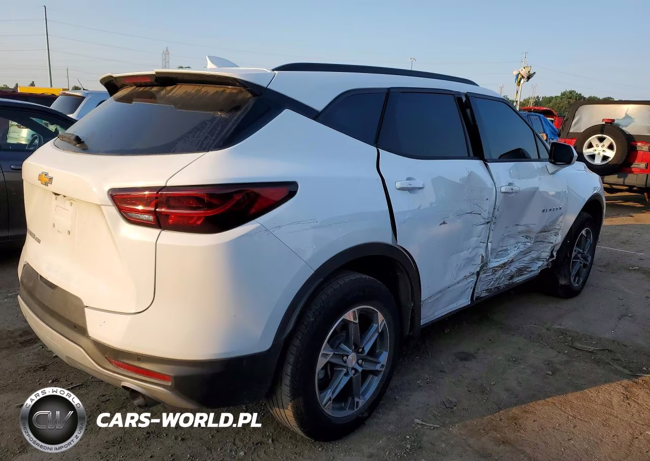 2025 Chevrolet Blazer 2Lt VIN:3GNKBHR49SS121474 - 3