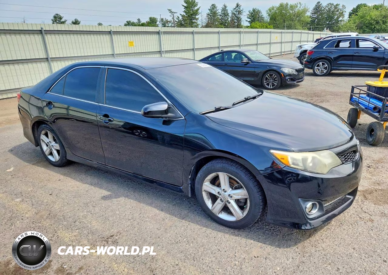 2014 Toyota Camry Se VIN:4T1BF1FK2EU308580 - 4
