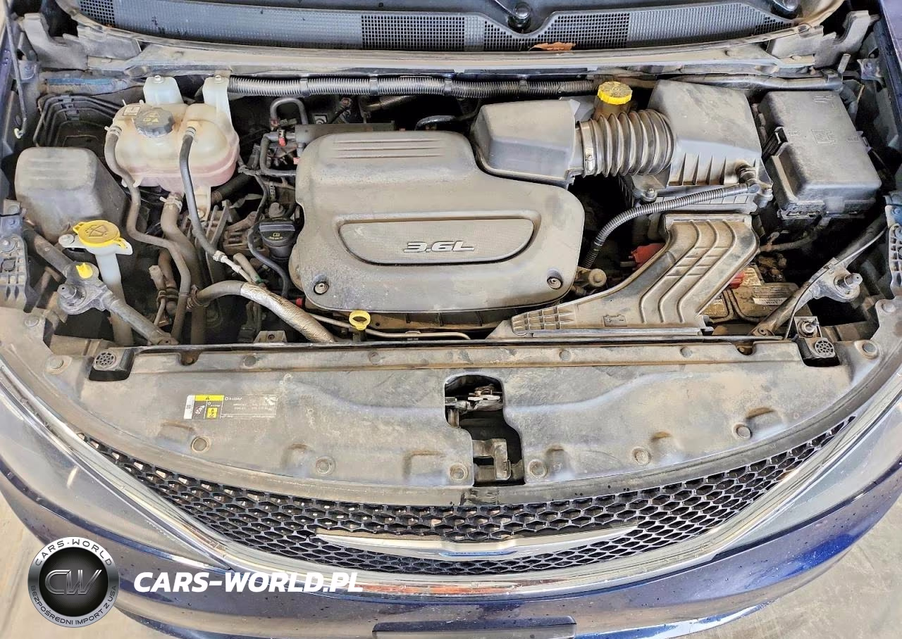 2018 Chrysler Pacifica Lx VIN:2C4RC1CG4JR148575 - 12