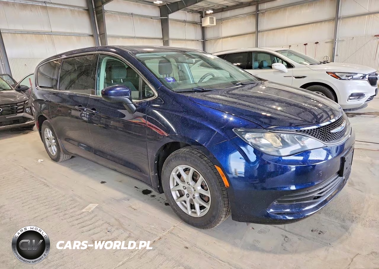 2018 Chrysler Pacifica Lx VIN:2C4RC1CG4JR148575 - 4