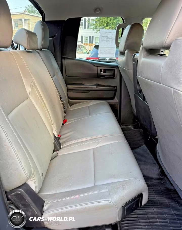 2017 Toyota Tundra Sr VIN:5TFCY5F14HX021388 - 6