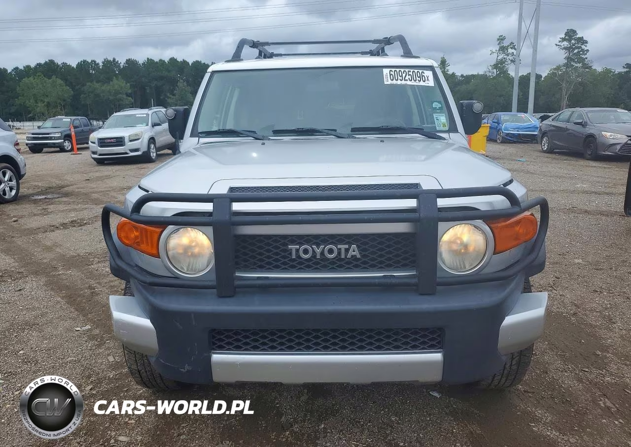 2008 Toyota Fj Cruiser Base VIN:JTEZU11F38K002860 - 5