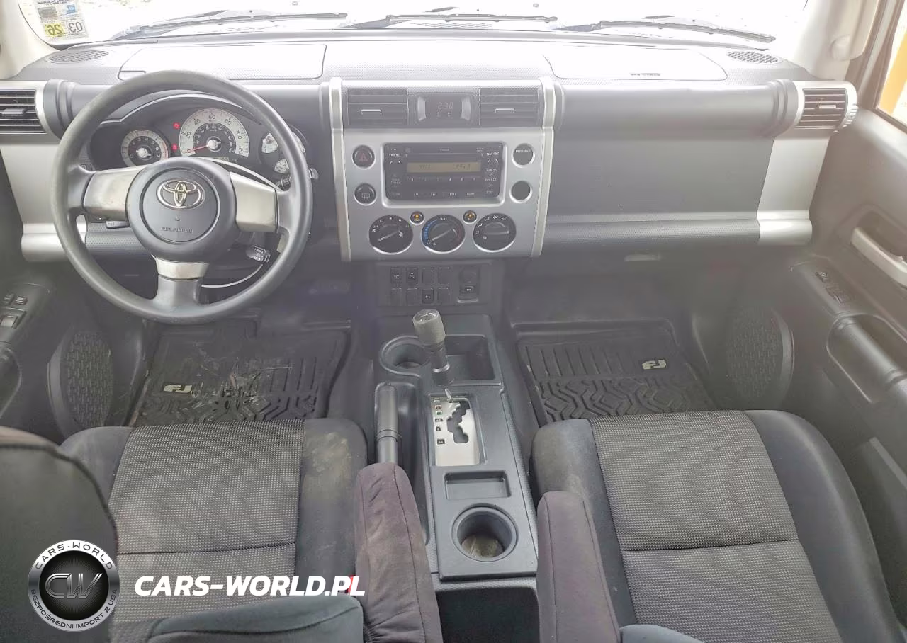 2008 Toyota Fj Cruiser Base VIN:JTEZU11F38K002860 - 8