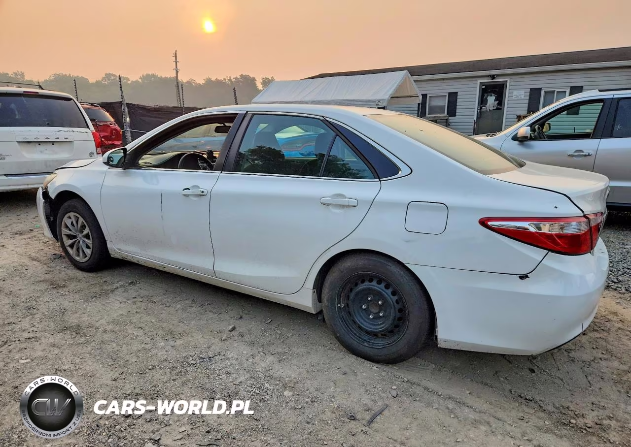 2015 Toyota Camry Le VIN:4T1BF1FKXFU494306 - 2
