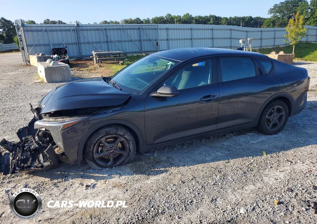 2025 Kia K4 Lxs – zdjęcie 1 z 12
