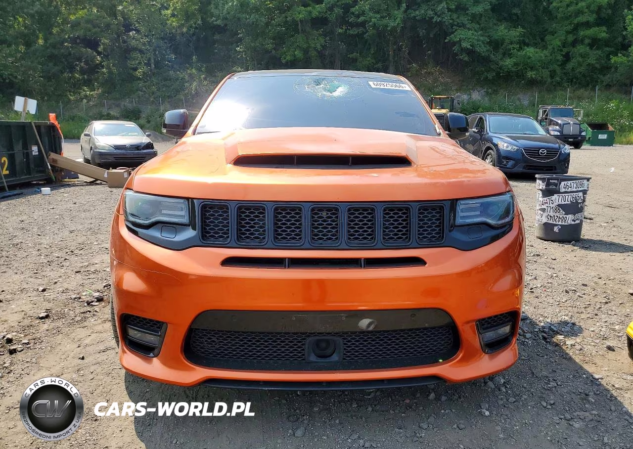 2015 Jeep Grand Cherokee Srt-8 VIN:1C4RJFDJ9FC634182 - 5